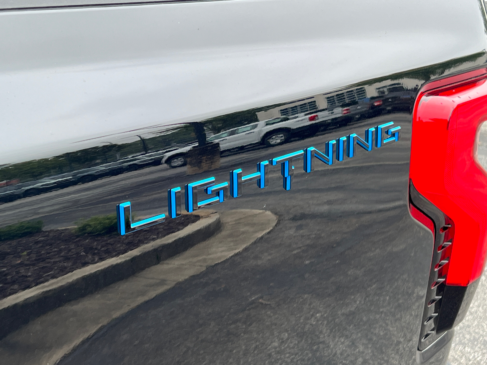 2024 Ford F-150 Lightning Flash 14