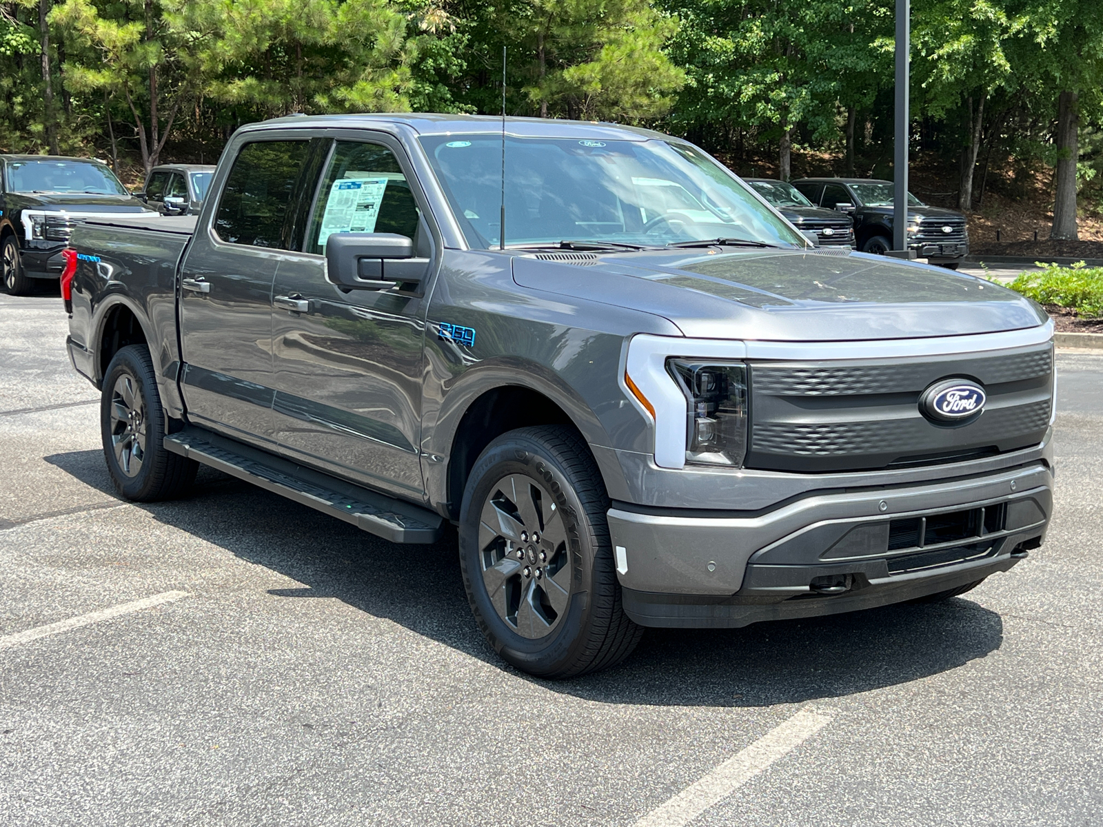 2024 Ford F-150 Lightning Flash 7