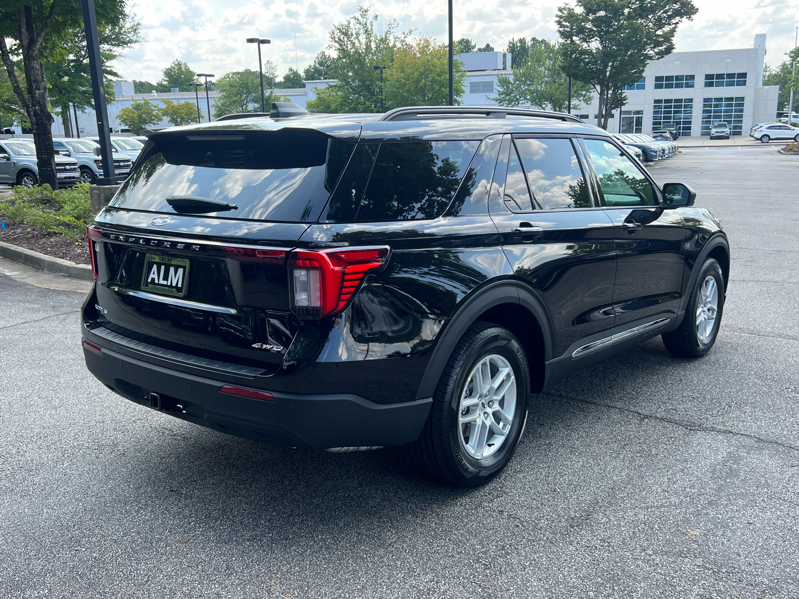 2025 Ford Explorer Active 5