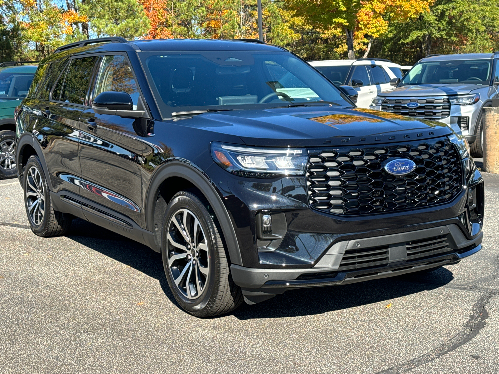 2025 Ford Explorer ST-Line 3