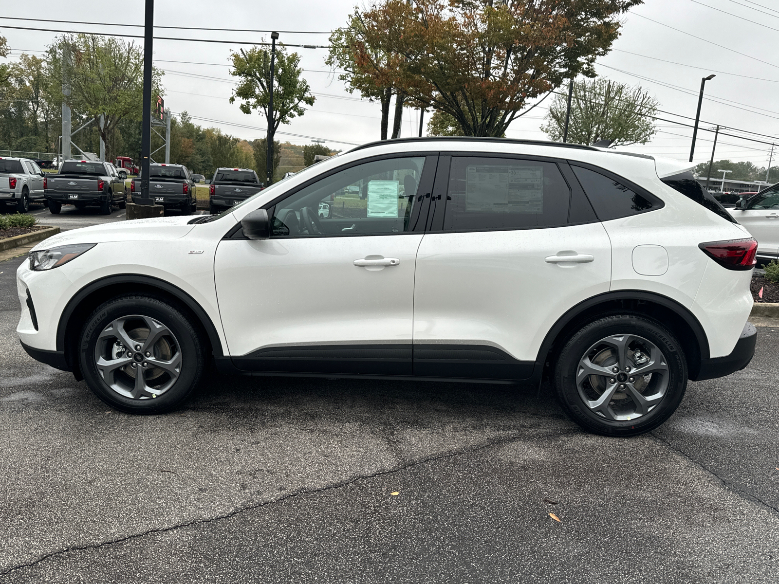 2025 Ford Escape ST-Line 8