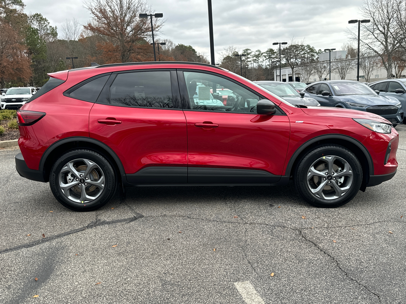 2025 Ford Escape ST-Line 4