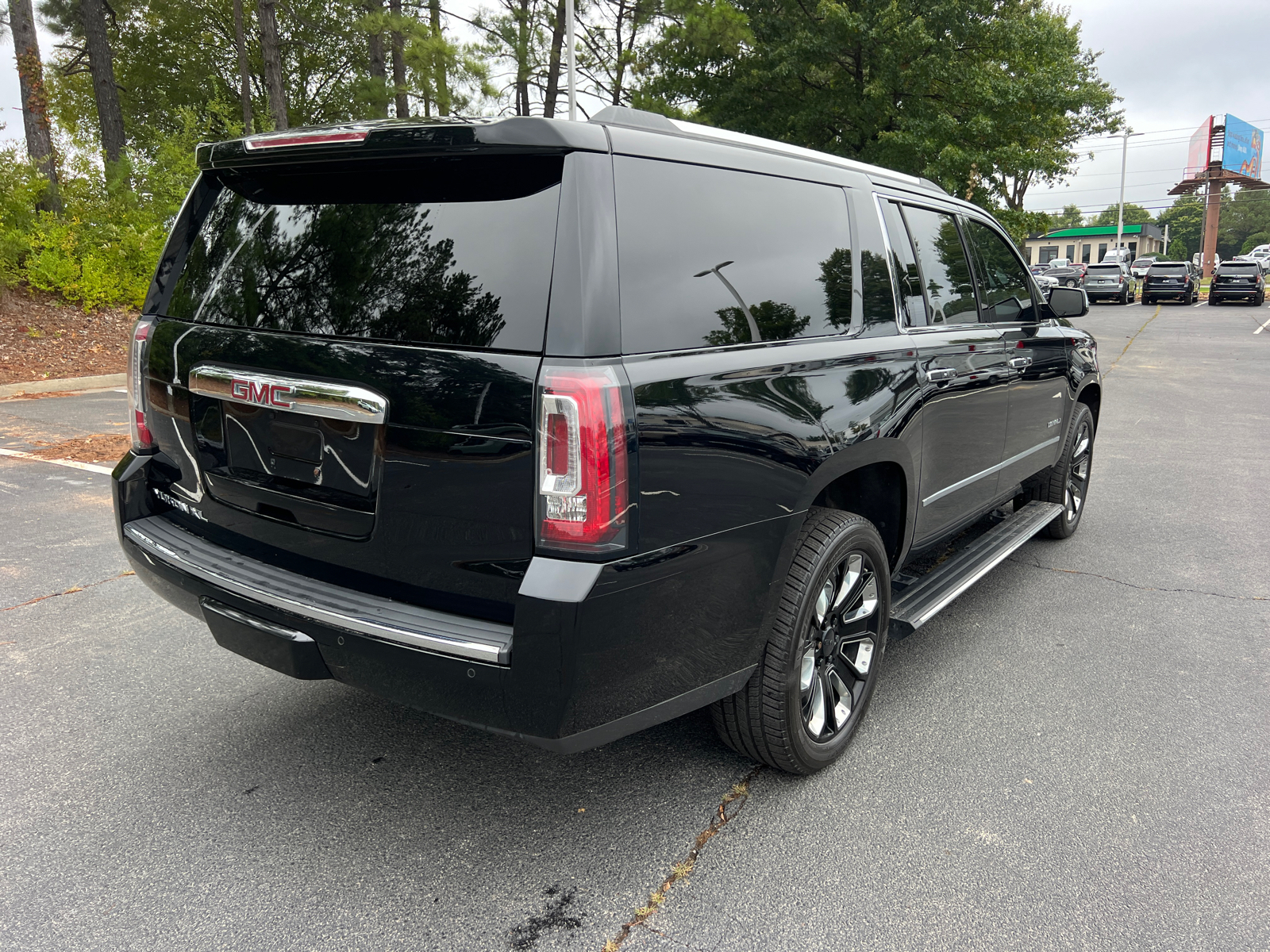 2019 GMC Yukon XL Denali 5