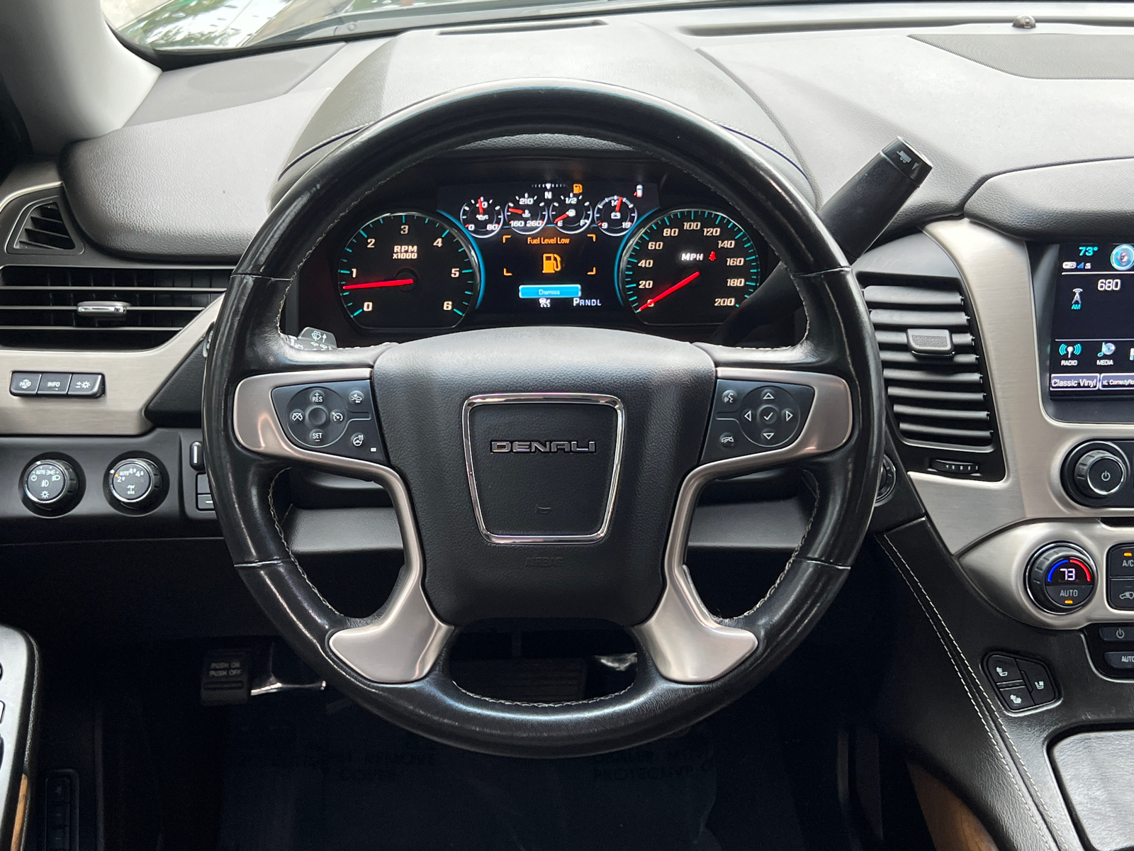 2019 GMC Yukon XL Denali 24