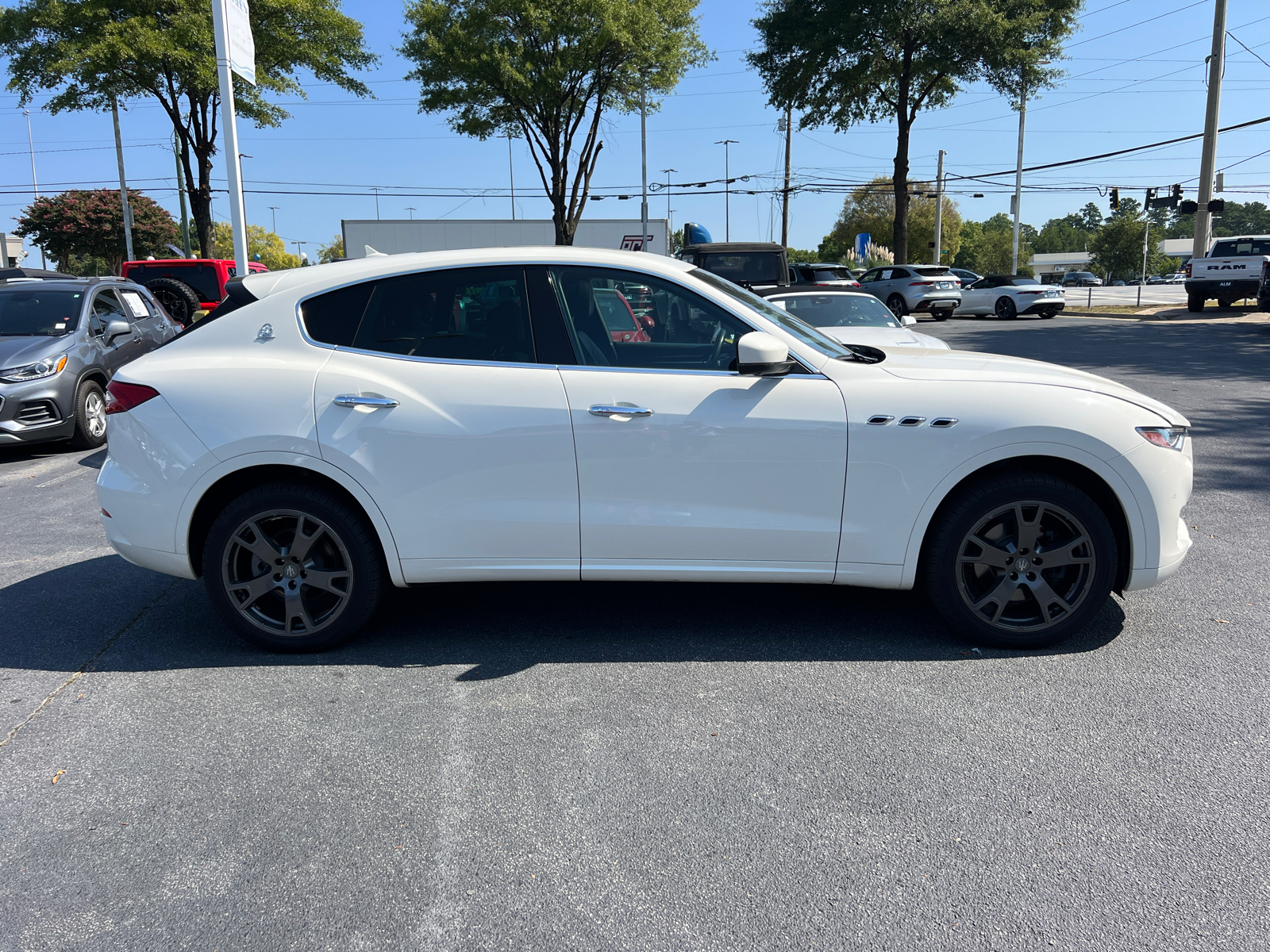 2019 Maserati Levante Base 4