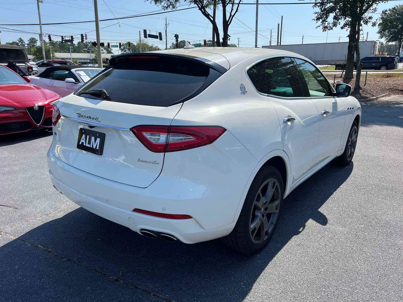 2019 Maserati Levante Base 5