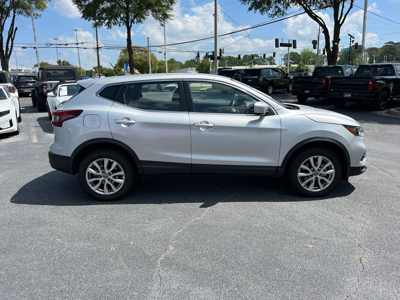 2021 Nissan Rogue Sport S 4