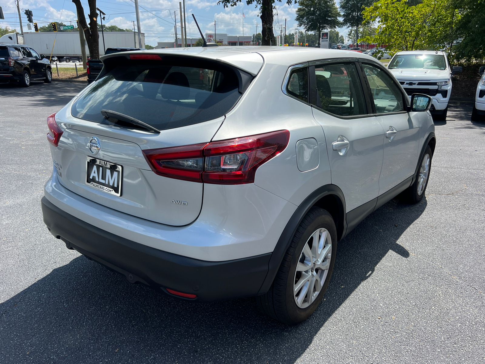 2021 Nissan Rogue Sport S 5