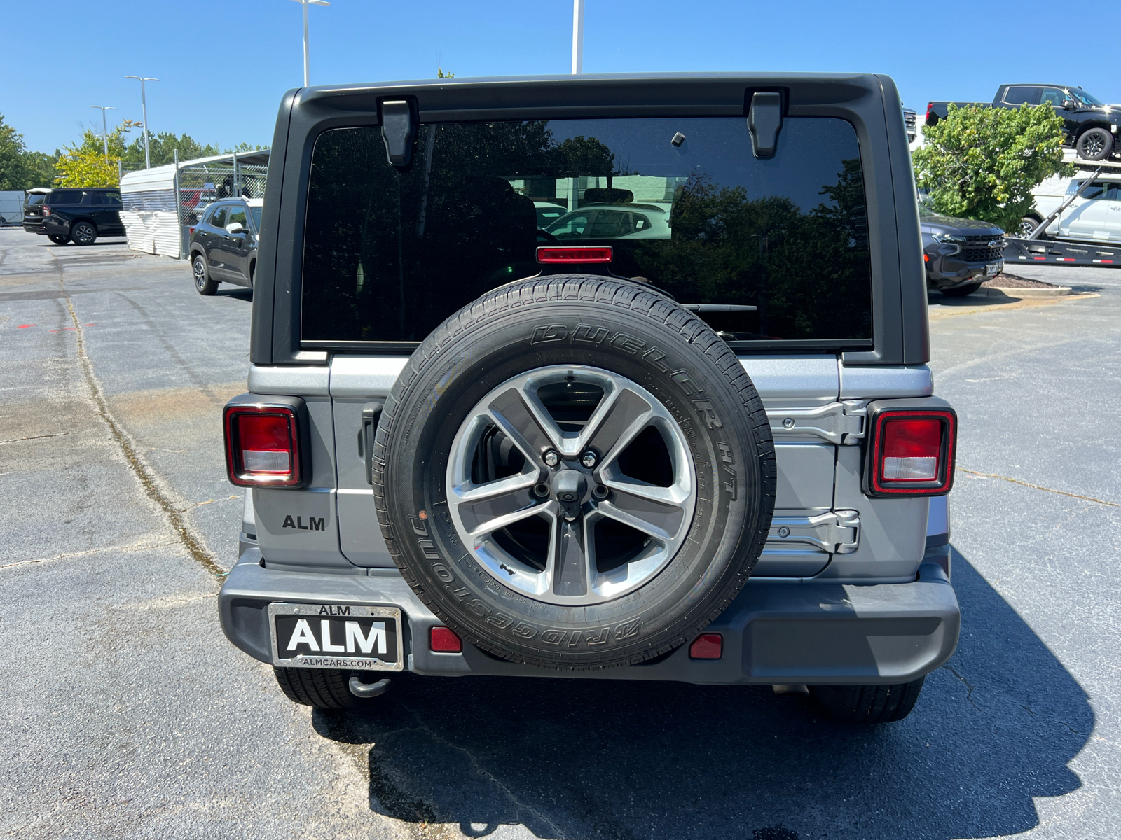 2021 Jeep Wrangler Unlimited Sahara 6