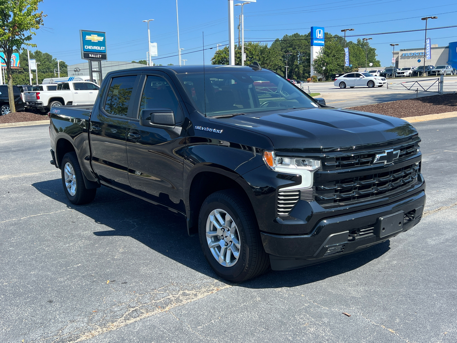 2022 Chevrolet Silverado 1500 RST 3