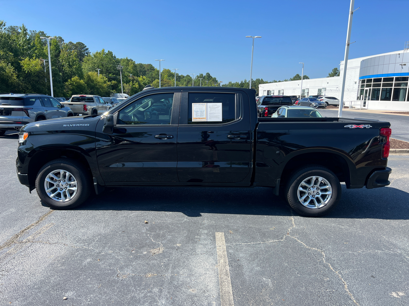 2022 Chevrolet Silverado 1500 RST 8