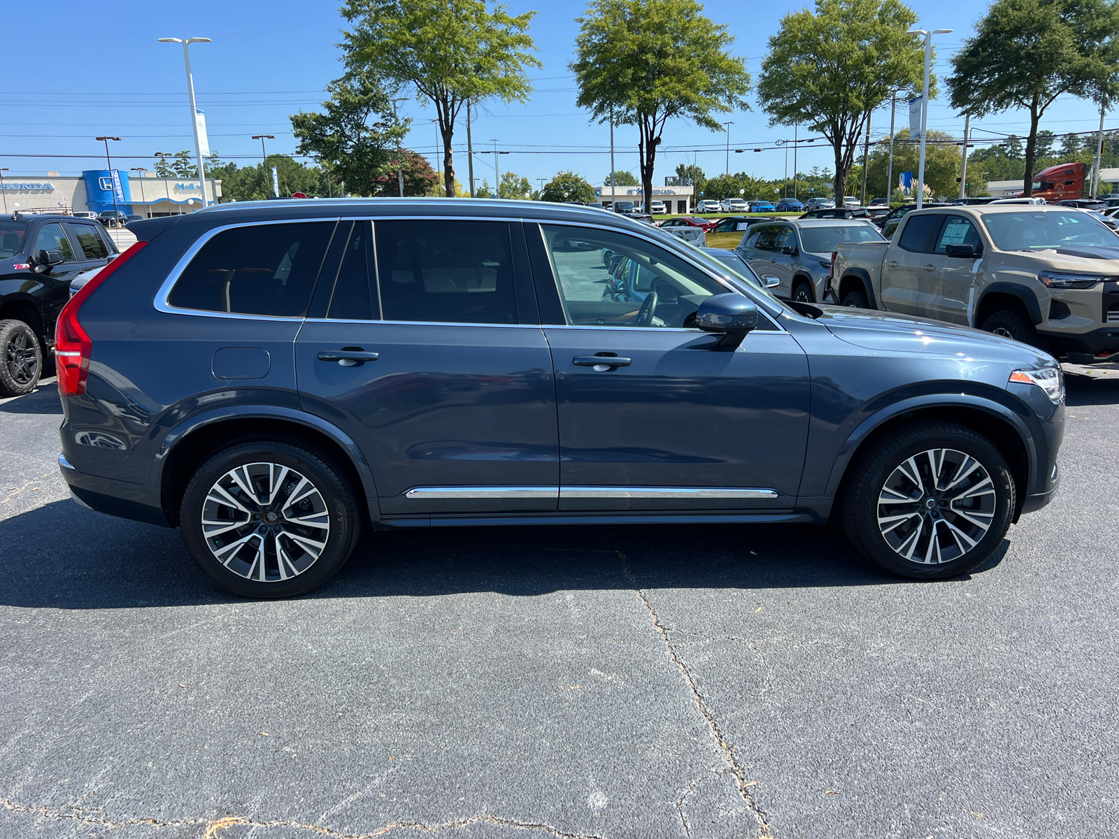 2022 Volvo XC90 Recharge Plug-In Hybrid T8 Inscription Expression 6 Passenger 4