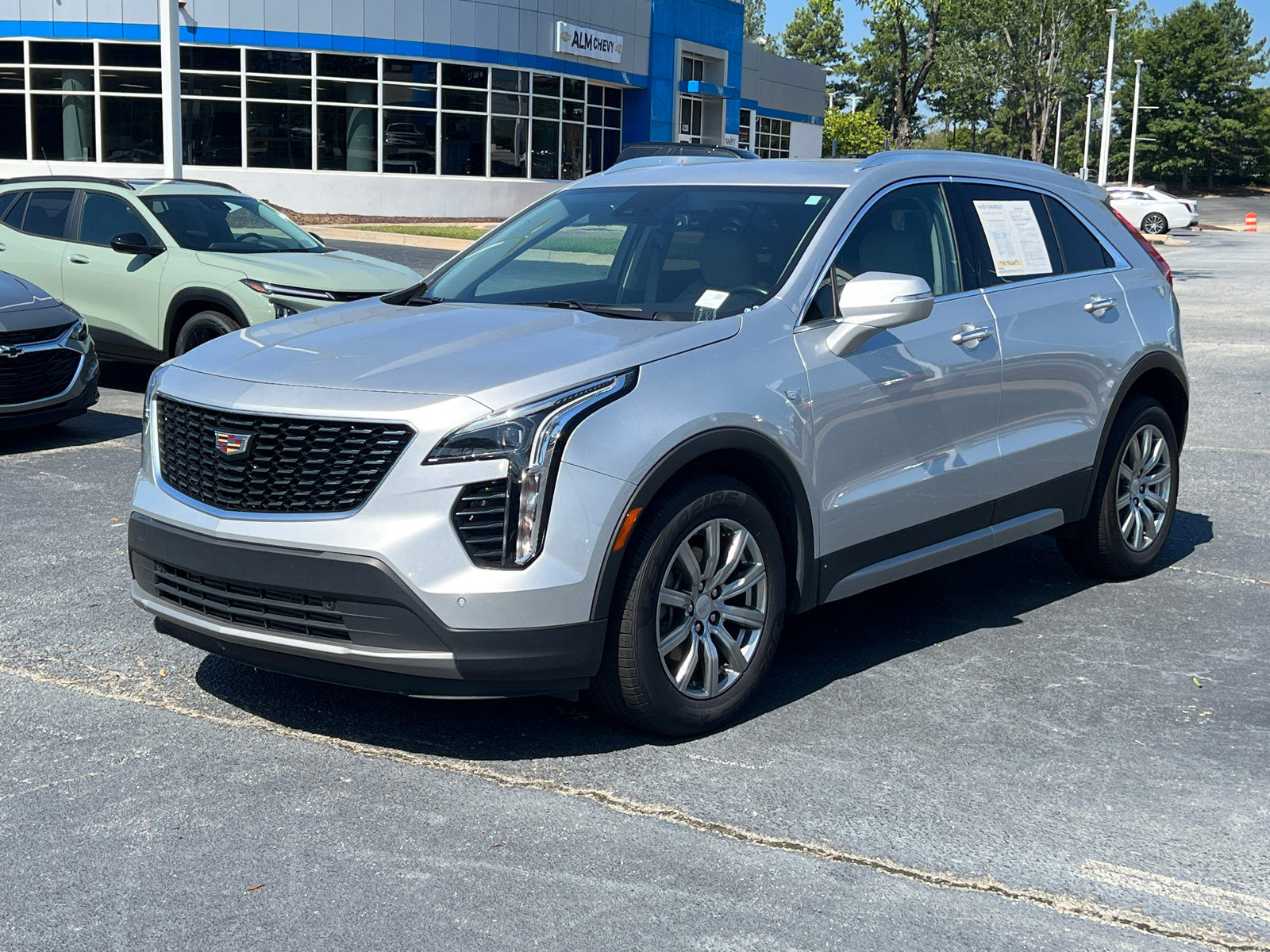 2022 Cadillac XT4 Premium Luxury 1