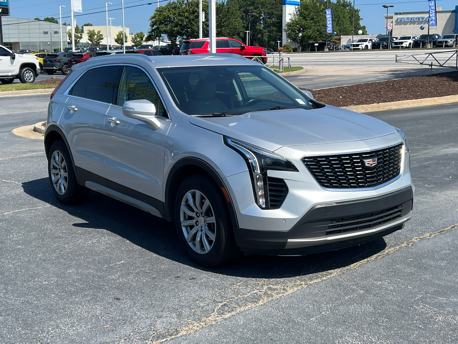 2022 Cadillac XT4 Premium Luxury 3