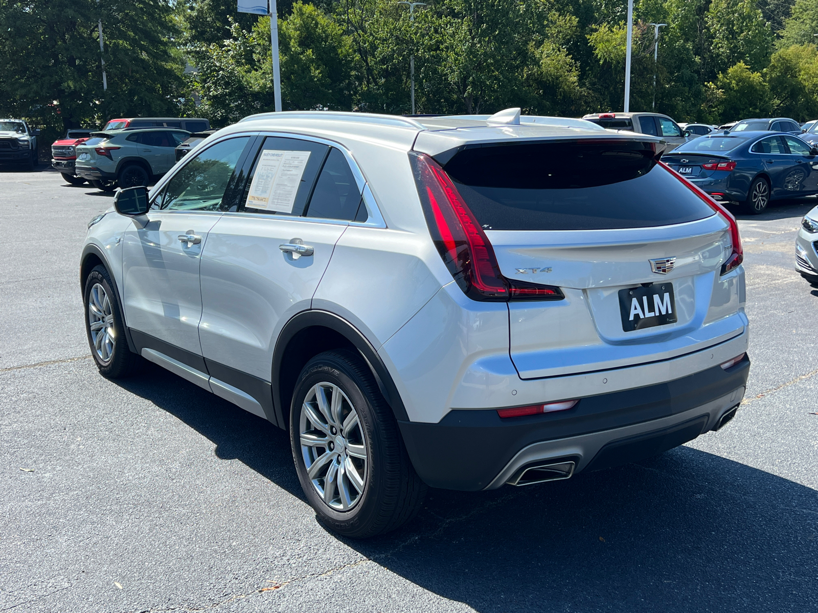 2022 Cadillac XT4 Premium Luxury 7