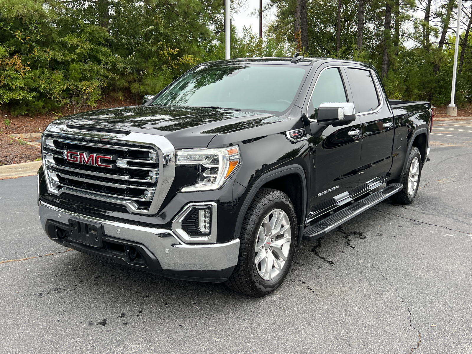 2022 GMC Sierra 1500 Limited SLT 1