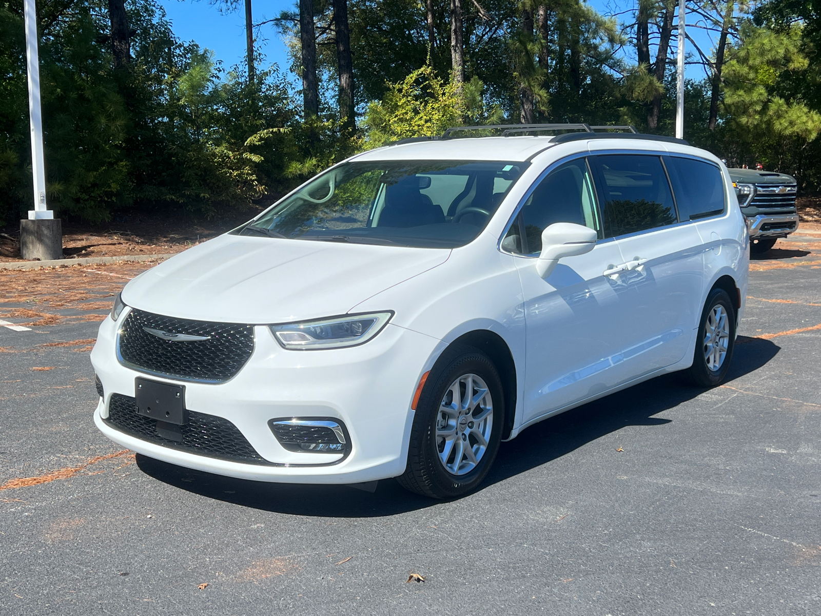 2022 Chrysler Pacifica Touring L 1