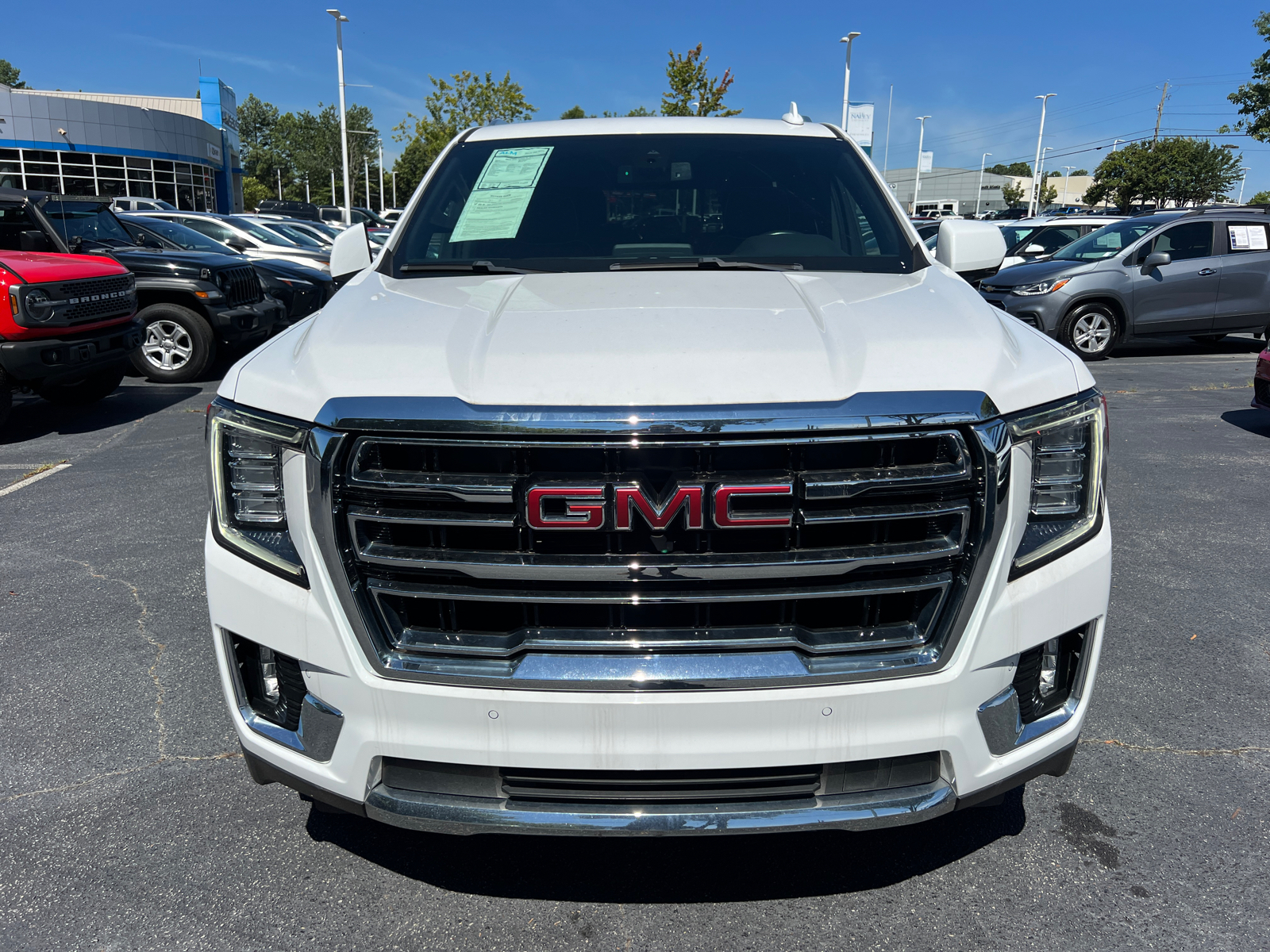 2022 GMC Yukon XL SLT 2