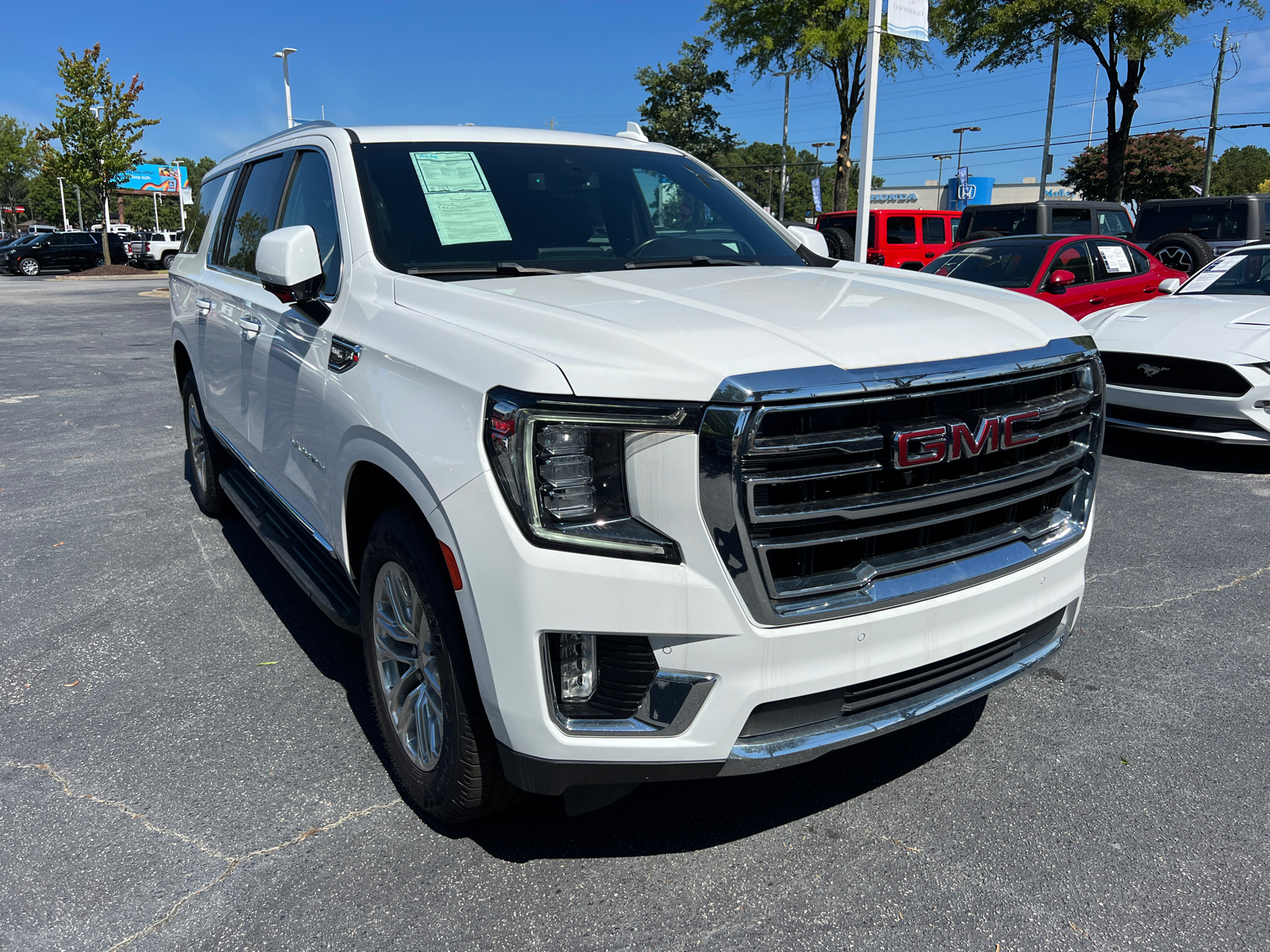 2022 GMC Yukon XL SLT 3