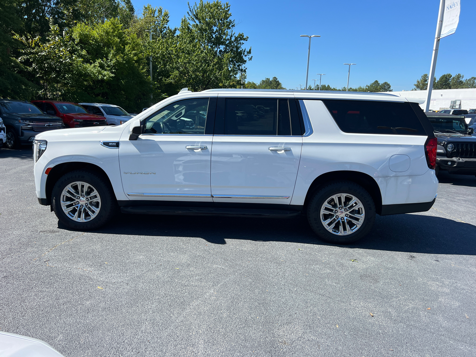 2022 GMC Yukon XL SLT 8