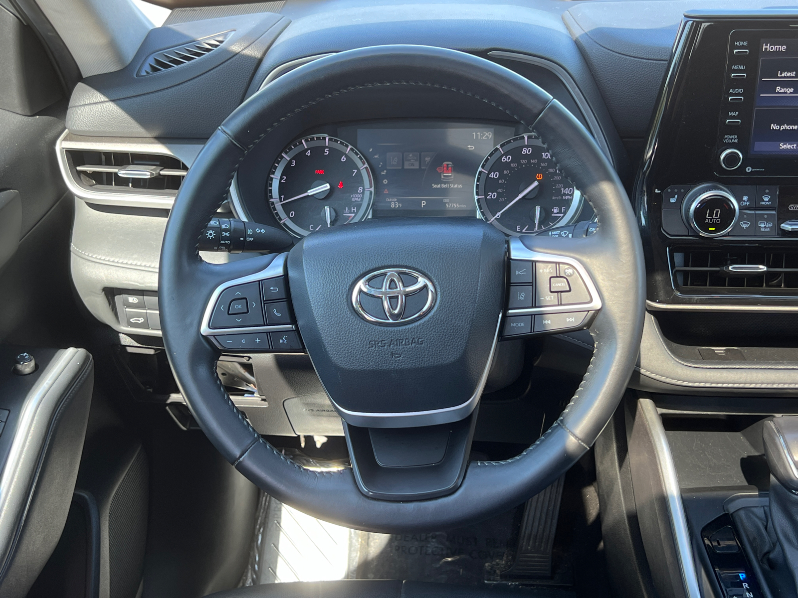 2022 Toyota Highlander XLE 24