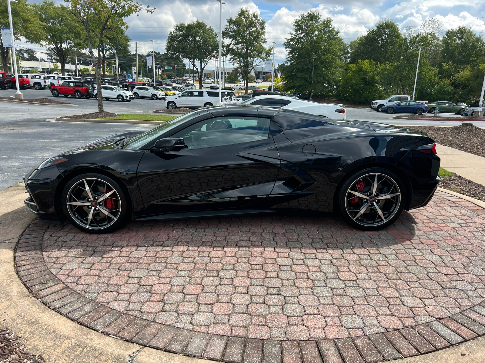 2023 Chevrolet Corvette Stingray 8