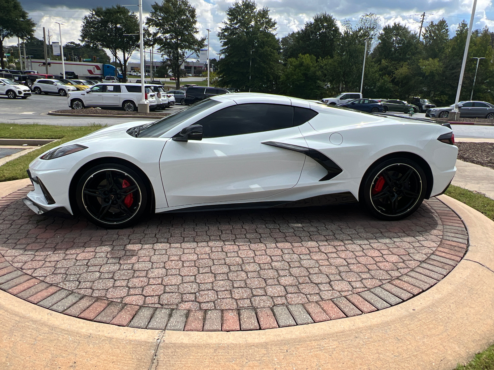 2023 Chevrolet Corvette Stingray 8