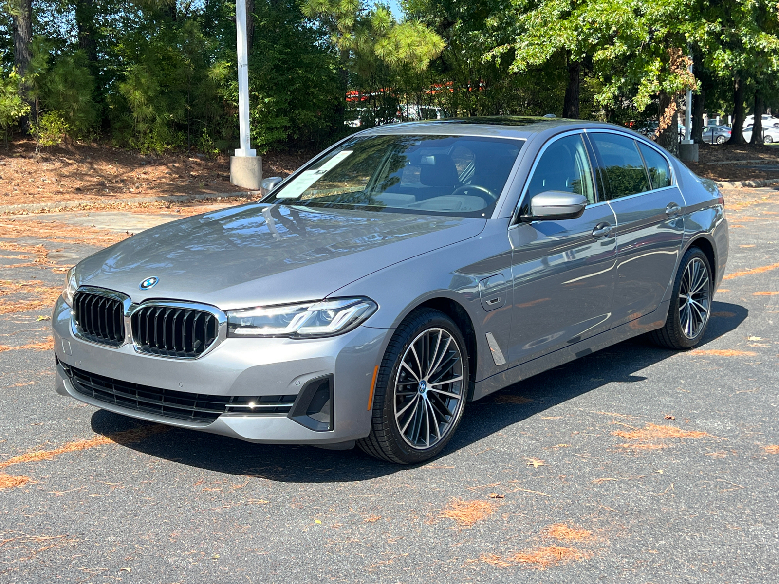 2023 BMW 5 Series 530e iPerformance 1