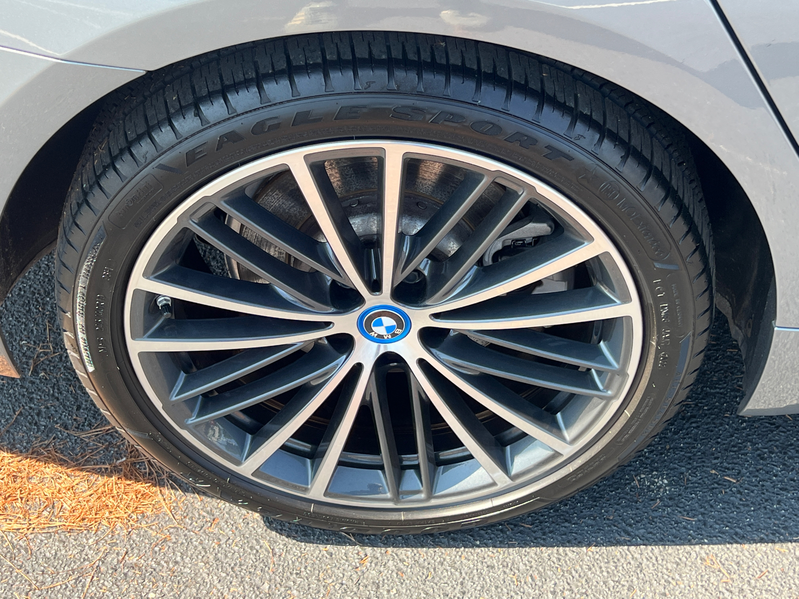 2023 BMW 5 Series 530e iPerformance 18