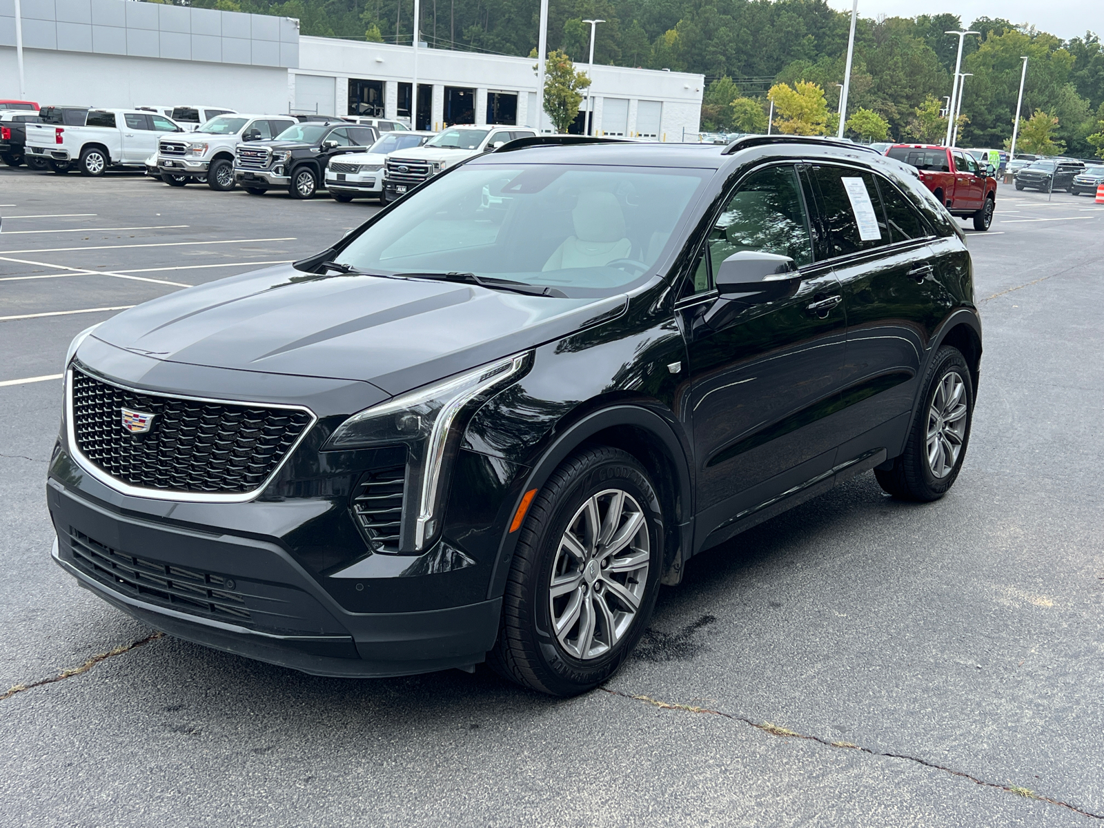 2023 Cadillac XT4 Sport 1