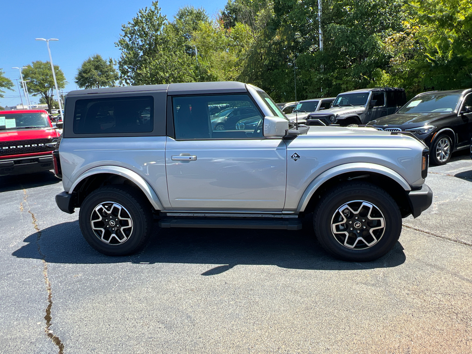 2023 Ford Bronco Base 4