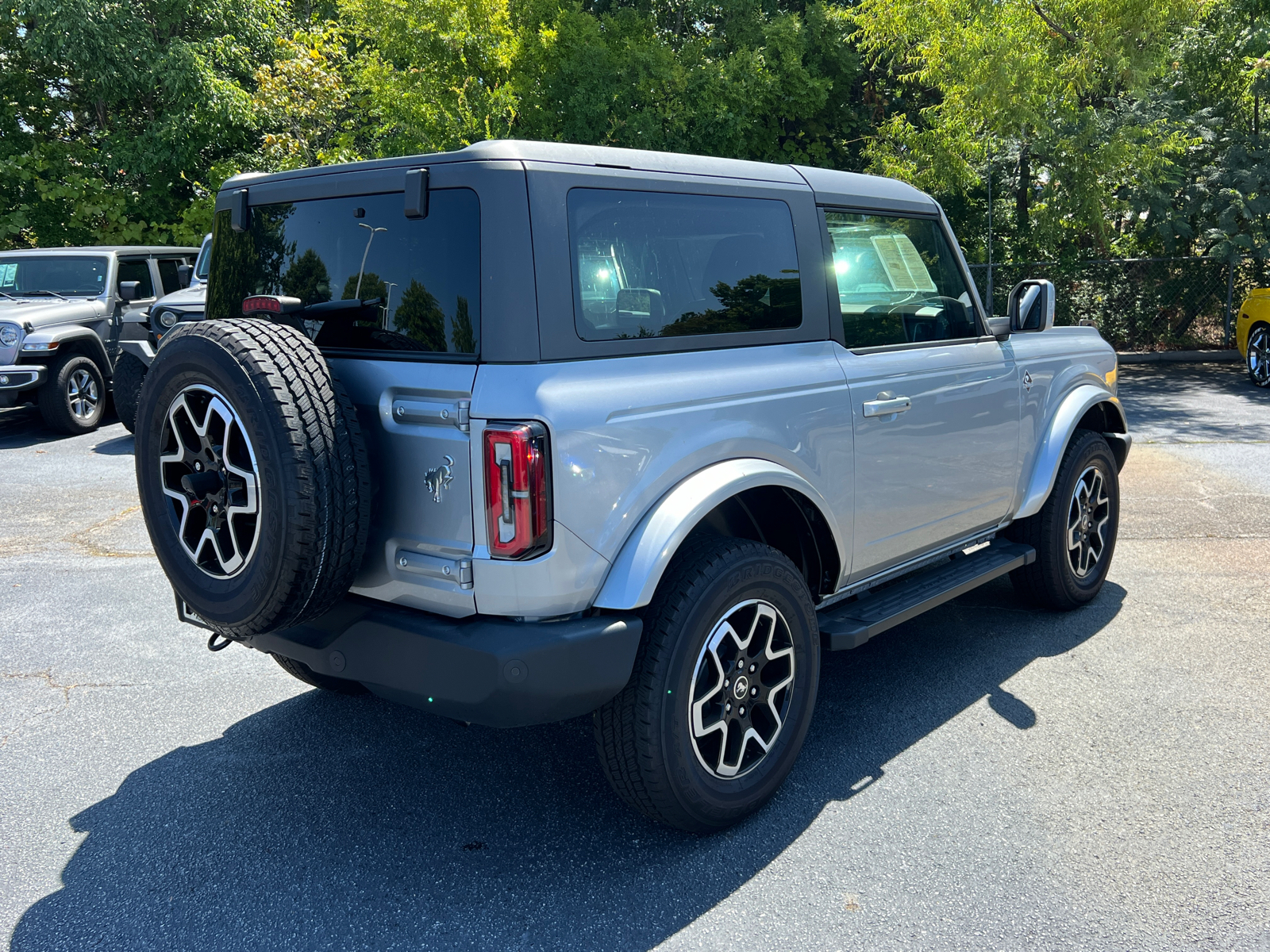 2023 Ford Bronco Base 5