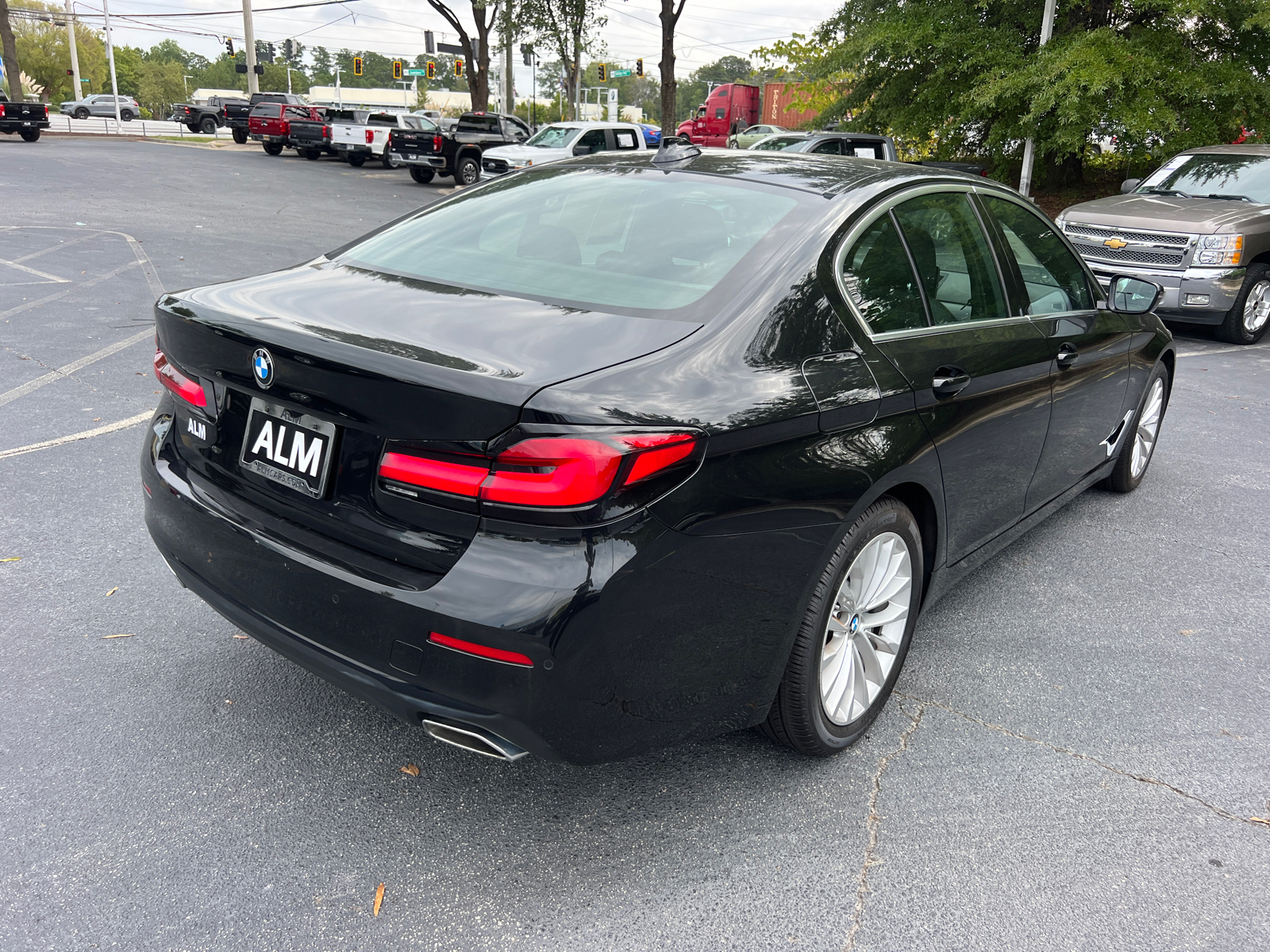 2023 BMW 5 Series 530i 5