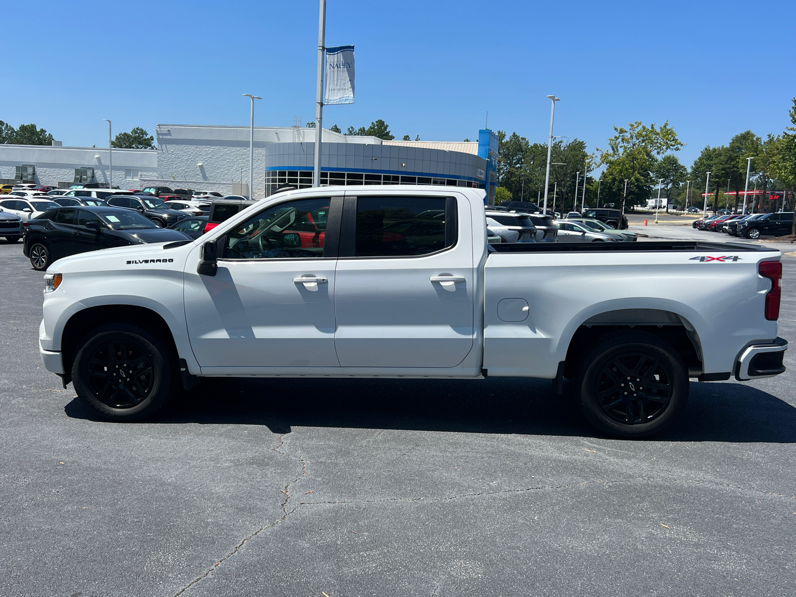 2023 Chevrolet Silverado 1500 RST 8