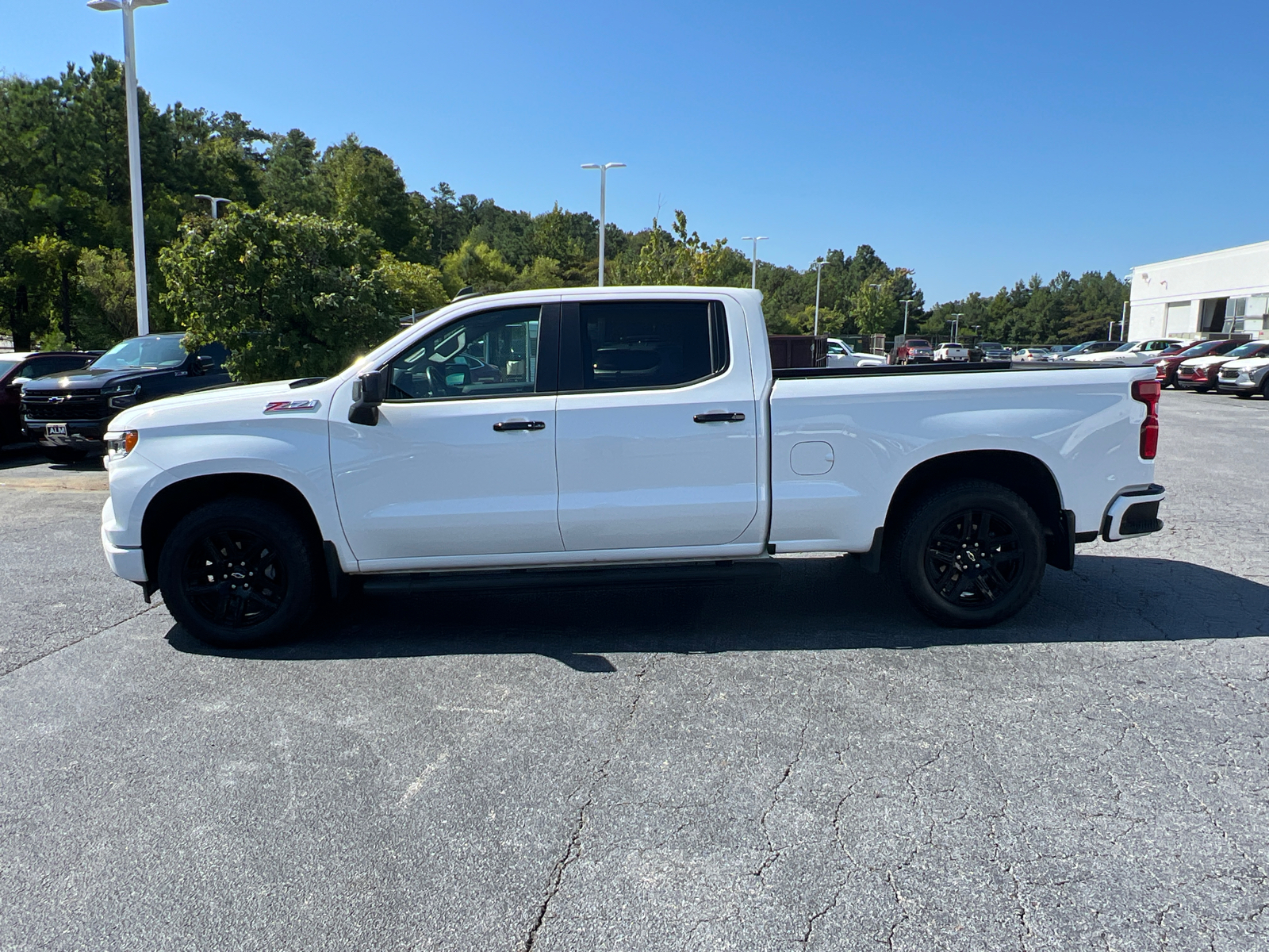 2023 Chevrolet Silverado 1500 RST 8