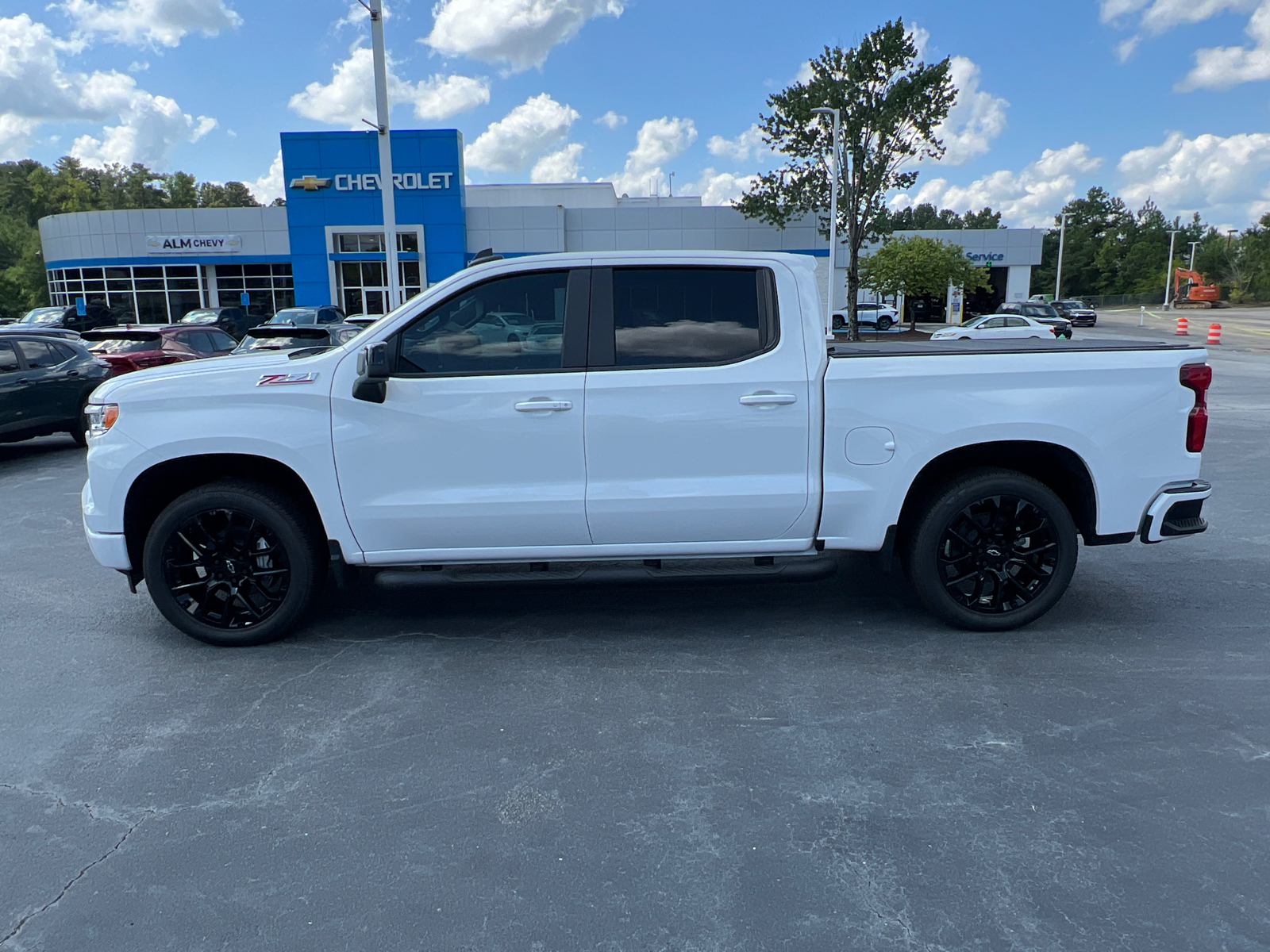 2024 Chevrolet Silverado 1500 RST 8