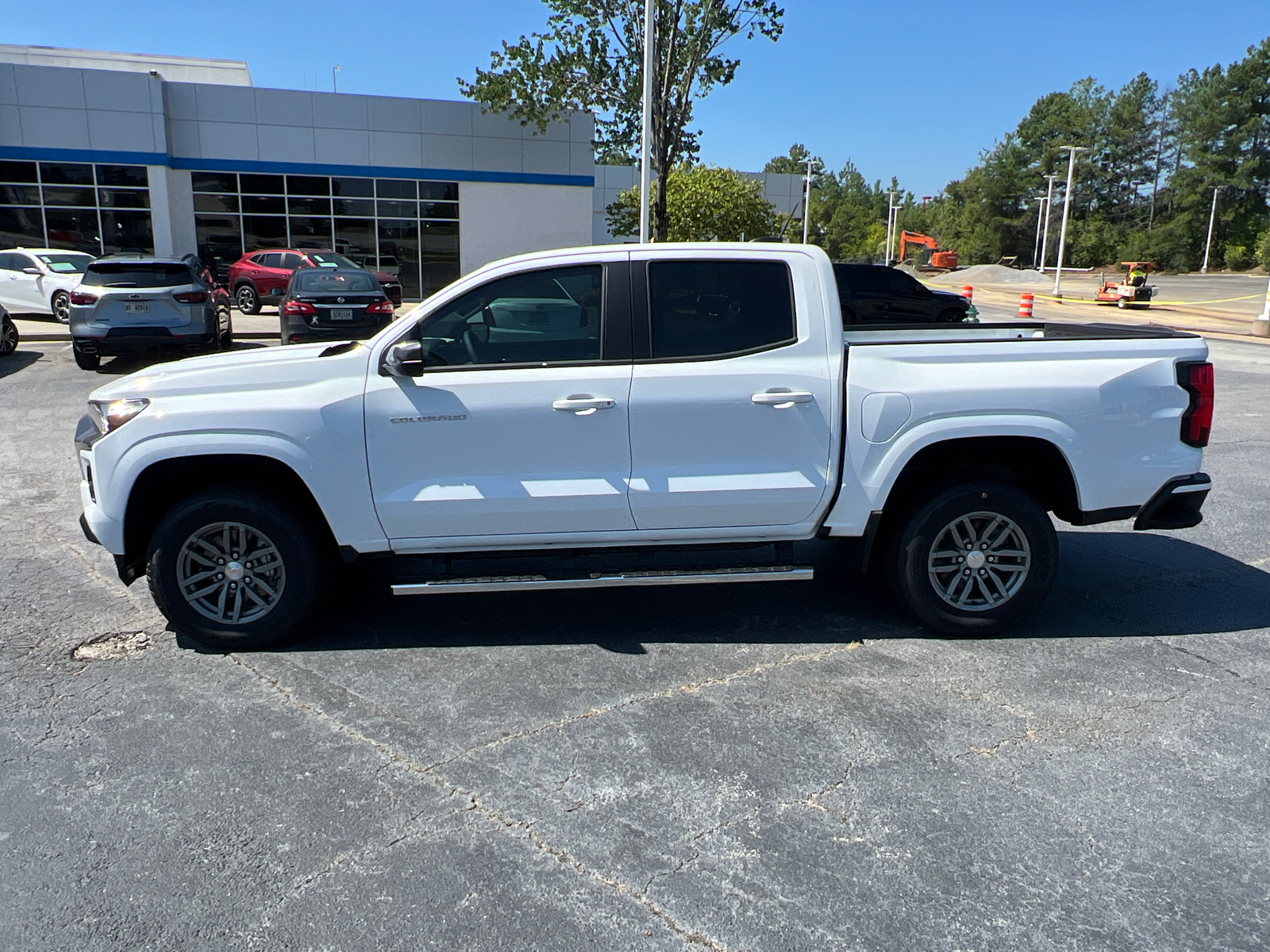 2024 Chevrolet Colorado LT 8