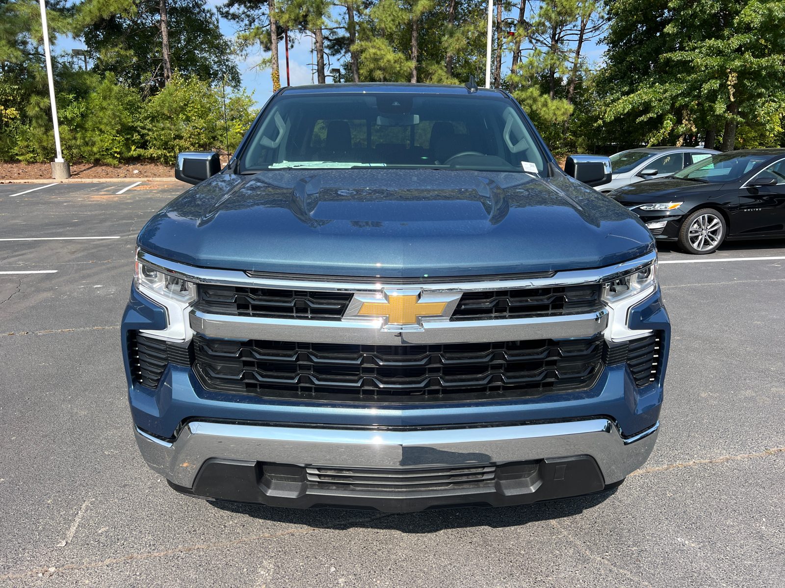 2024 Chevrolet Silverado 1500 LT 2