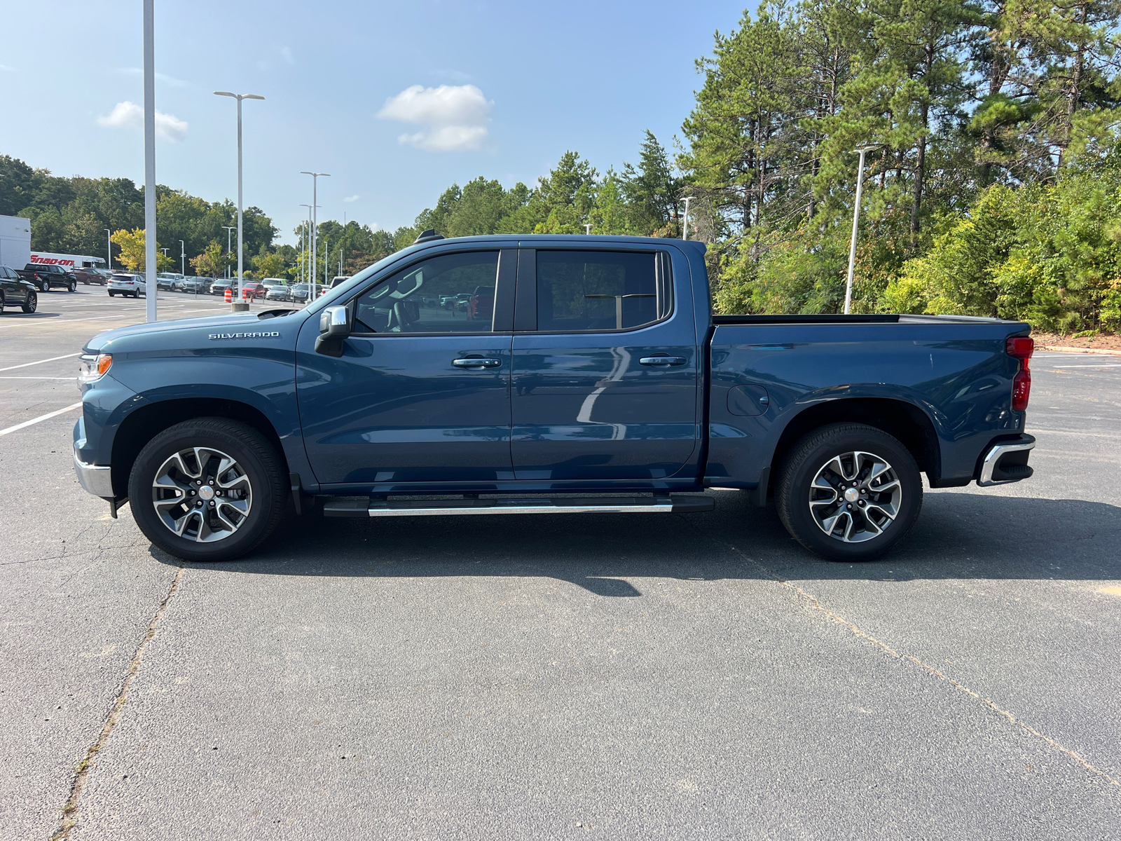 2024 Chevrolet Silverado 1500 LT 8