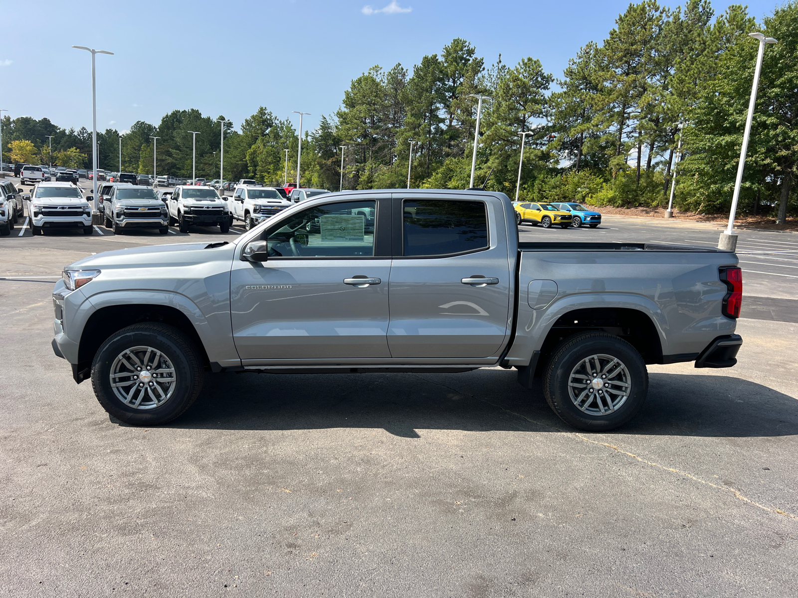 2024 Chevrolet Colorado LT 8