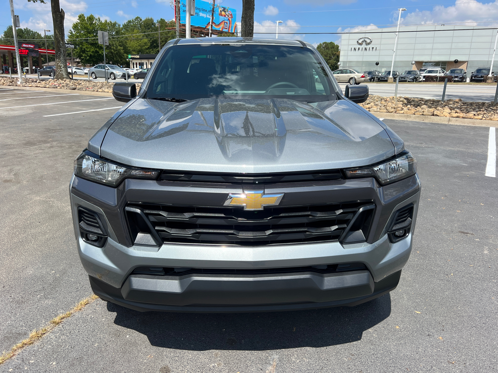 2024 Chevrolet Colorado LT 2