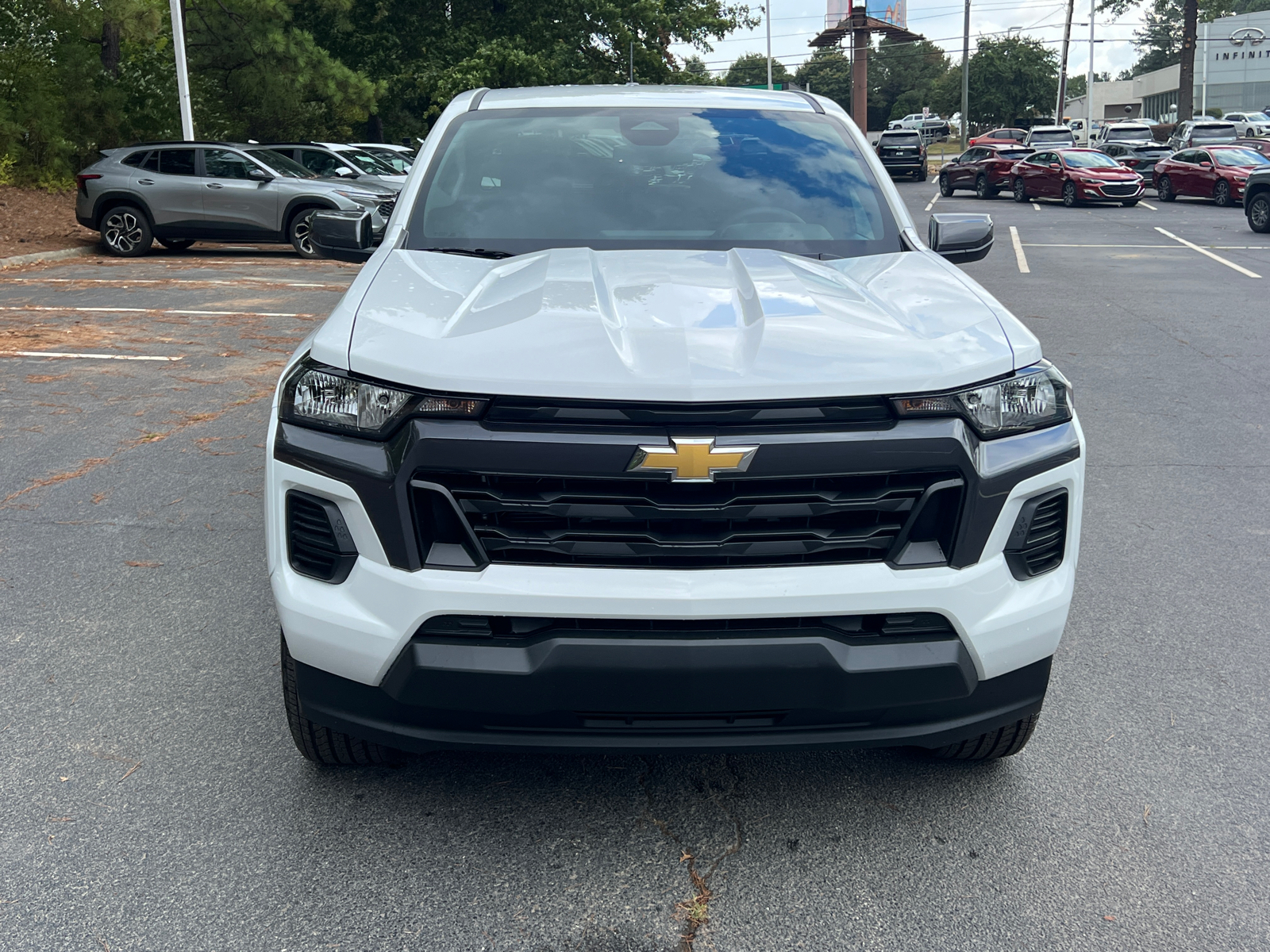 2024 Chevrolet Colorado LT 2