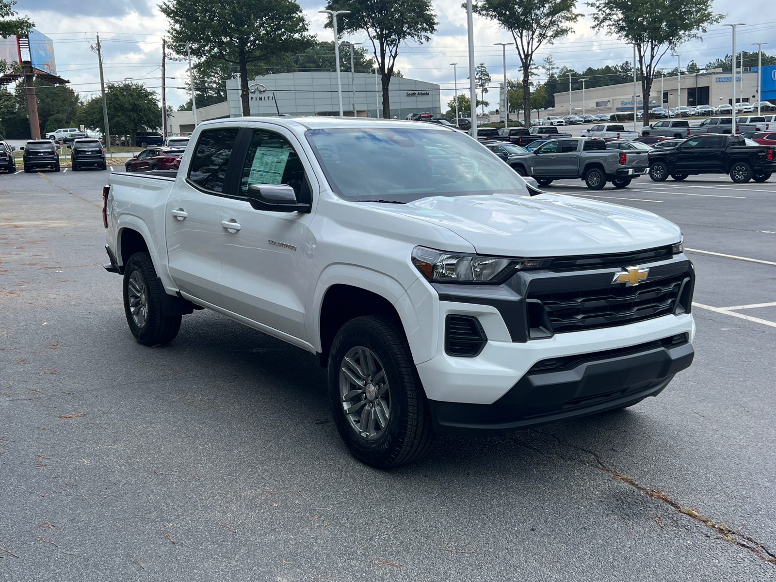 2024 Chevrolet Colorado LT 3