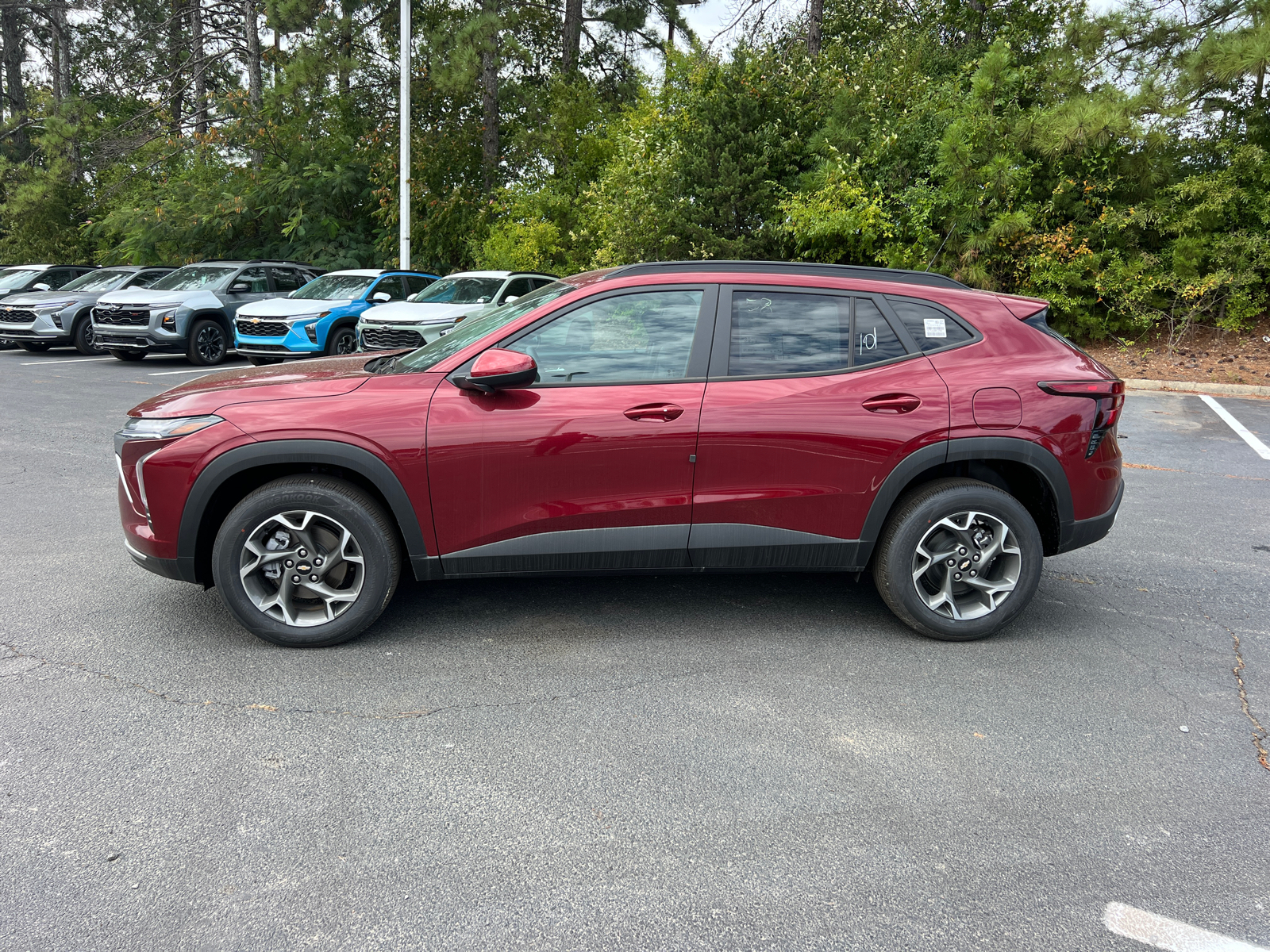 2024 Chevrolet Trax LT 8