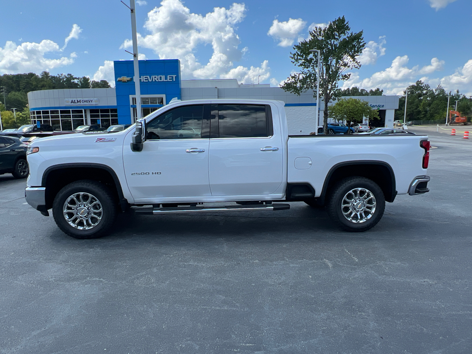 2024 Chevrolet Silverado 2500HD LTZ 8