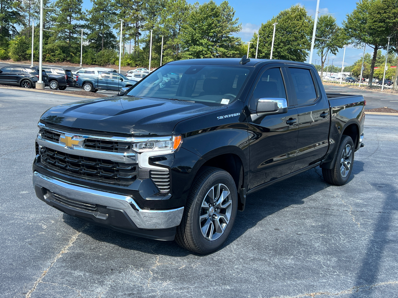 2024 Chevrolet Silverado 1500 LT 1