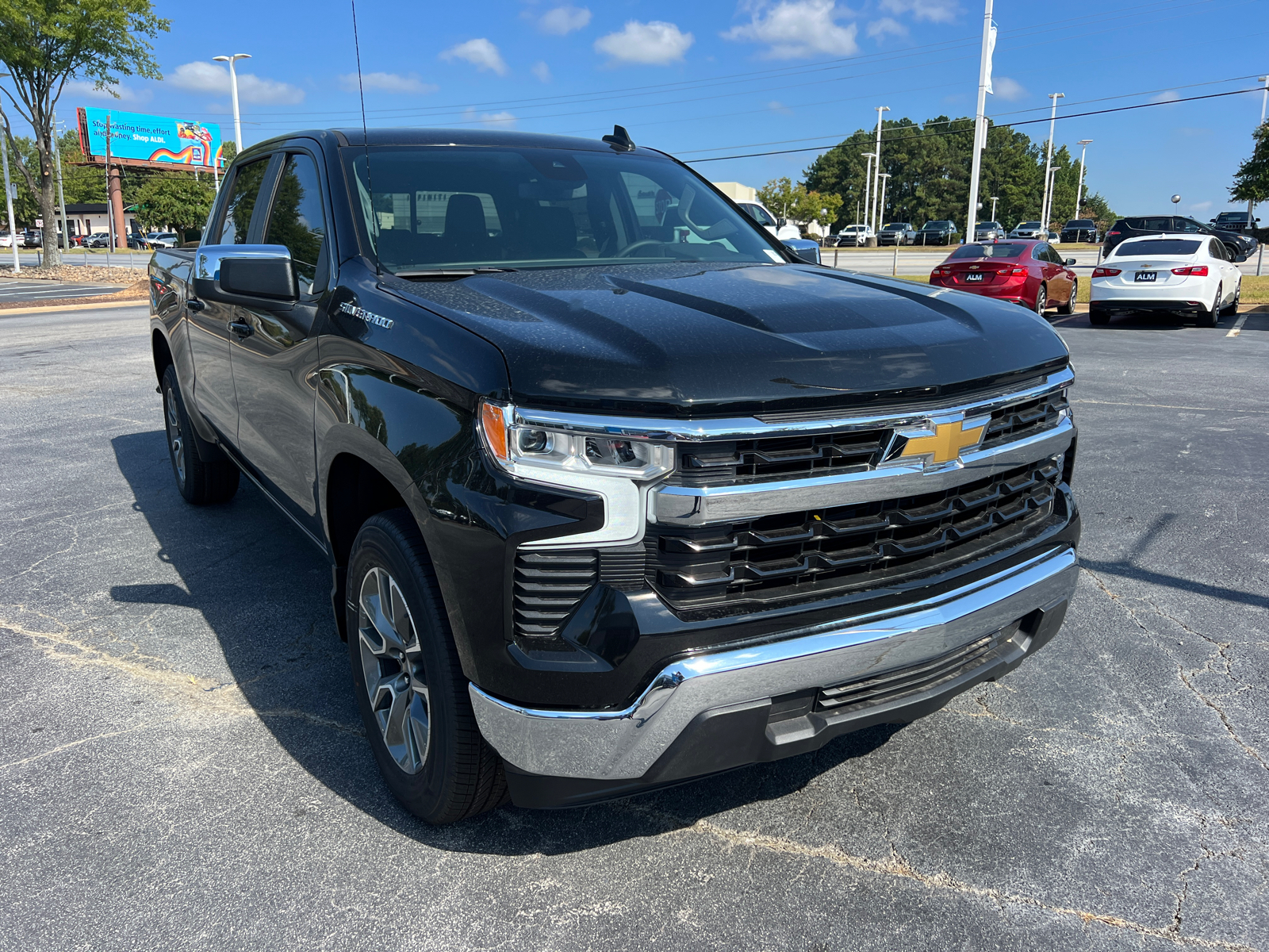 2024 Chevrolet Silverado 1500 LT 3