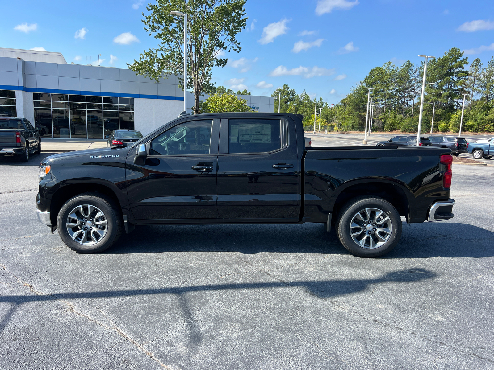 2024 Chevrolet Silverado 1500 LT 8