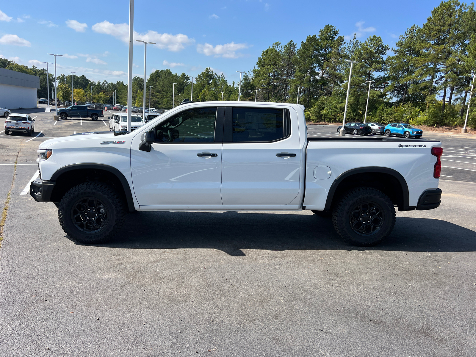 2024 Chevrolet Silverado 1500 ZR2 8