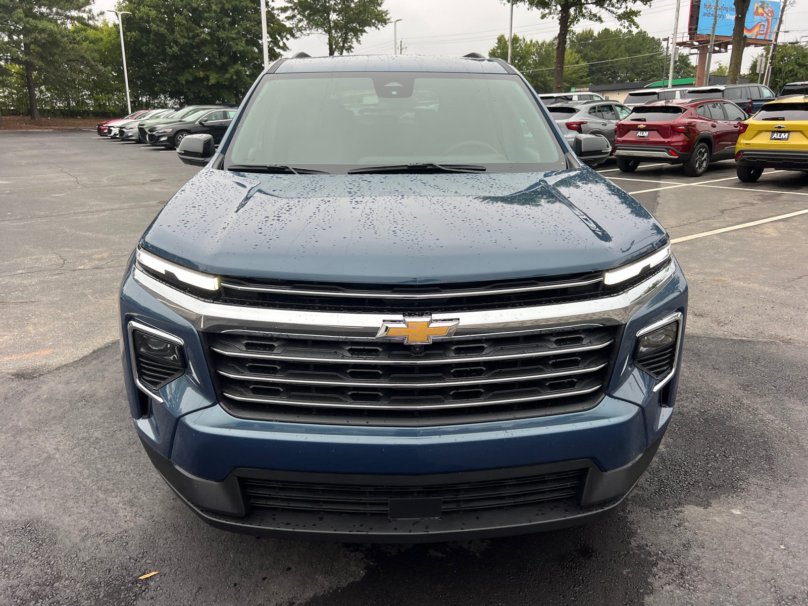 2024 Chevrolet Traverse LT 2